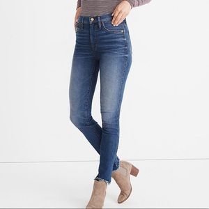 Madewell 10 inch high right skinny w frayed hem